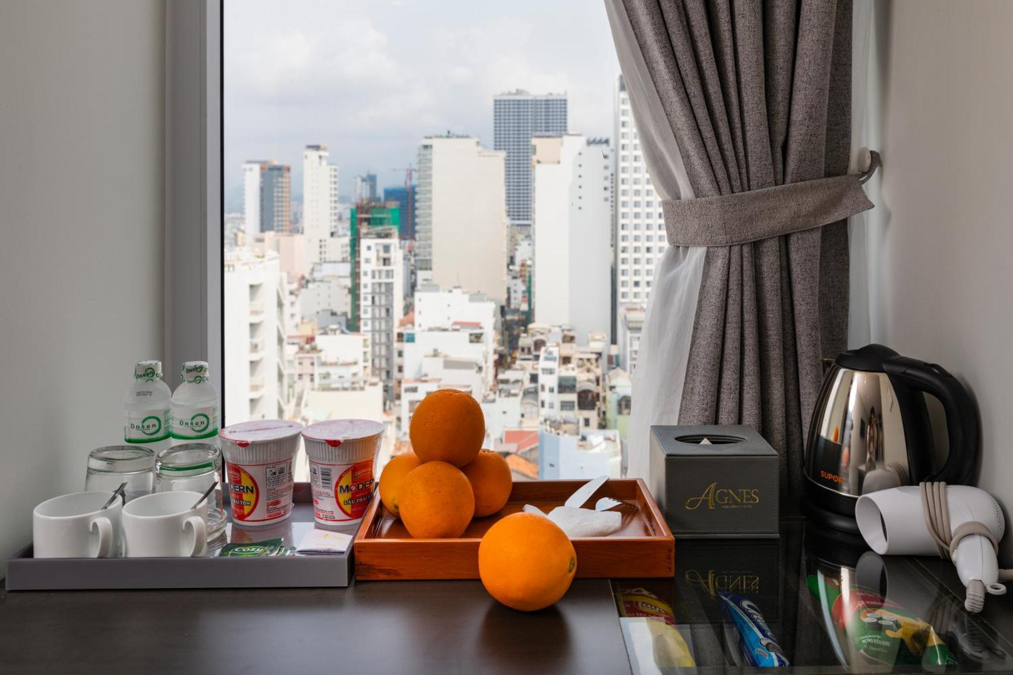 Agnes Hotel Managed By Dhg Nha Trang Exteriör bild